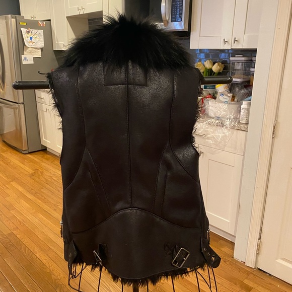 Shearling fur vest - Picture 3 of 4